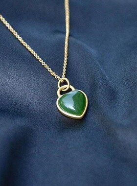 天然和田玉爱心碧玉吊坠S925纯银