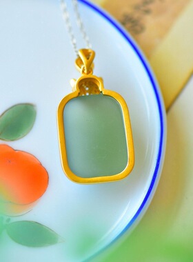 新款豹头碧绿感简约气质超仙吊坠