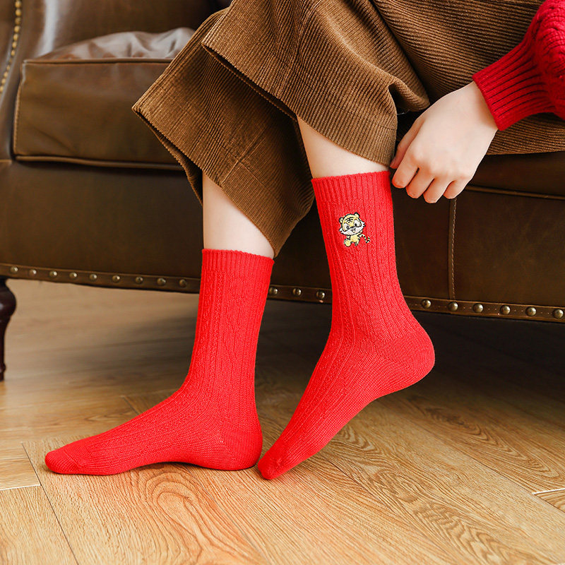 本命年红袜子新年男女秋冬中筒袜 奇乐登短袜/打底袜/丝袜/美腿袜