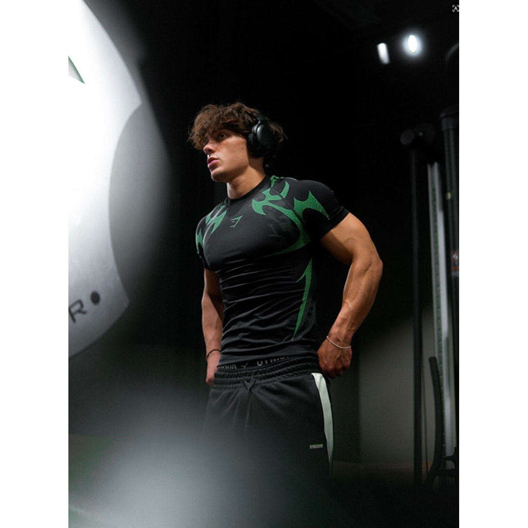 显肌肉健身衣服男运动鲨鱼速干短袖夏季修身收袖口T恤跑步训练服,淘宝优惠券,粉丝福利购,淘宝优惠卷