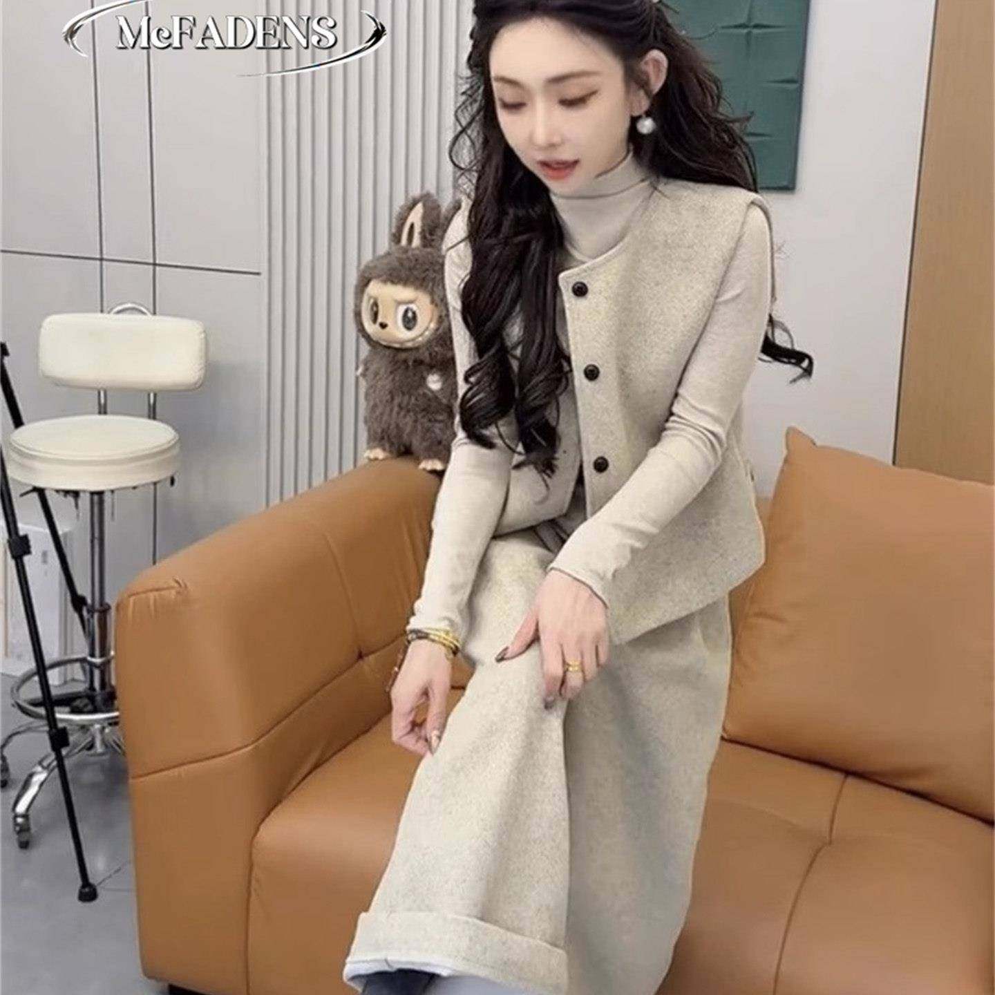 香港冬季新款洋气减龄三件套女毛呢马甲半高领小衫阔腿裤时尚套装,淘宝优惠券,粉丝福利购,淘宝优惠卷