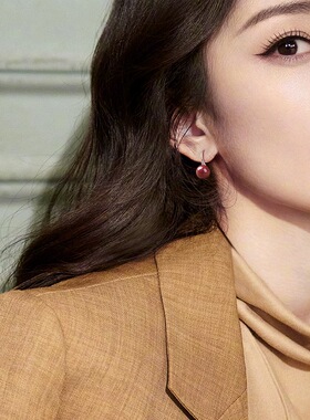 天然朱砂耳钉女2025新款爆款高级感耳环轻奢小众设计百搭时尚耳饰