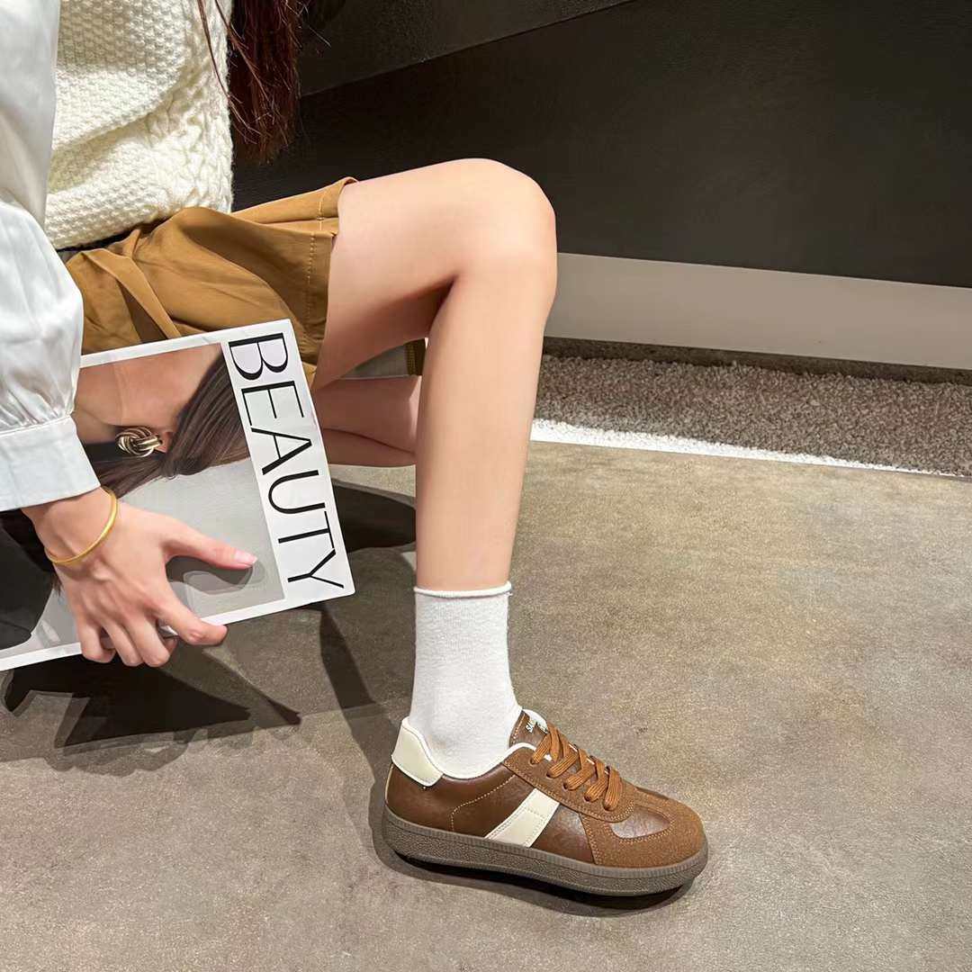 巨日软底低跟板鞋2024秋款女鞋2531318软磨砂牛皮拼色系带休闲鞋,淘宝优惠券,粉丝福利购,淘宝优惠卷