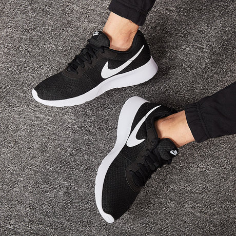 men's tanjun casual sneakers
