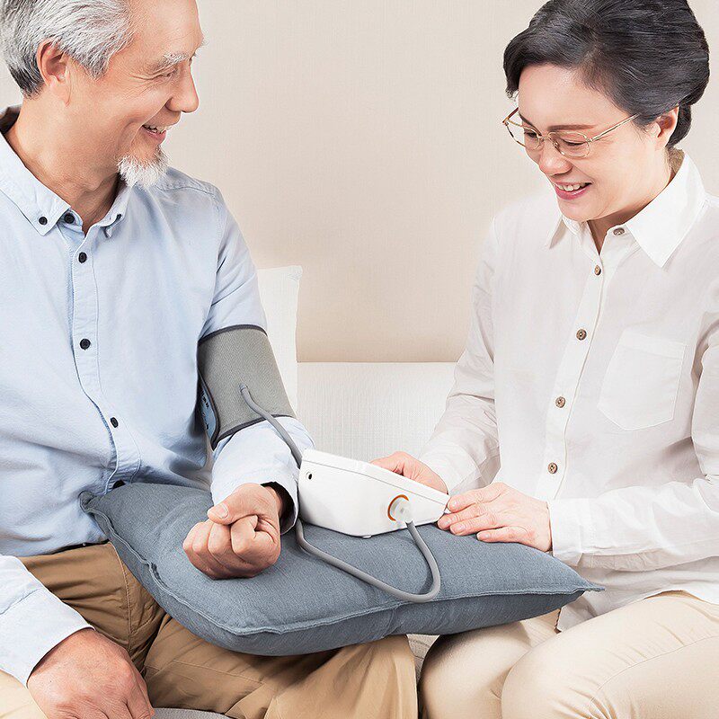 鱼跃语音全自动上臂式高电子血压计 健瑞医疗器械血压计（电子血压计）