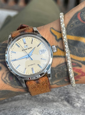 Dear Blossom 百搭耐看 日本手打3D立体高肉唐草复古全银手镯