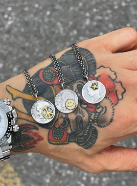 银币黄铜笑脸反战五星菊花吊坠项