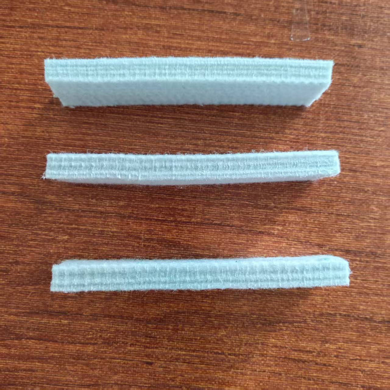 Spinning bicycle brake pads are reinforced and wear-resistant