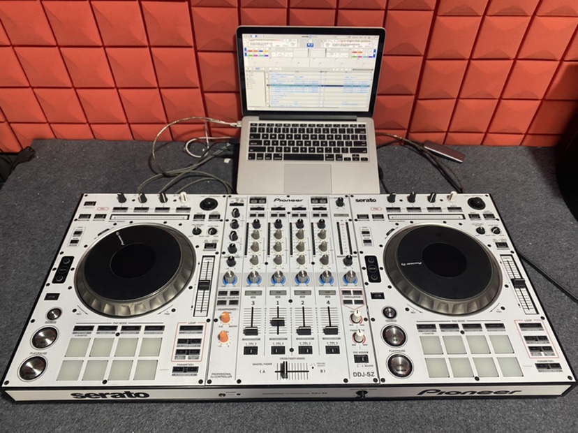 先锋打碟机 ddj sz 先锋sz 大型4路DJ控制器 内置莱恩声卡 serato - 图3