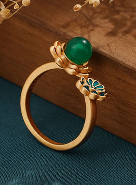 国潮新品古典风天然玉髓戒指珐琅工艺古法金莲花指环复古古装饰品