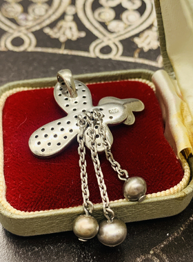 伦敦买回，925银镶嵌天然珍珠蝴蝶吊坠，尺寸2.2*3.8cm重6克