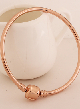 甜美女生铜镀金空心手镯