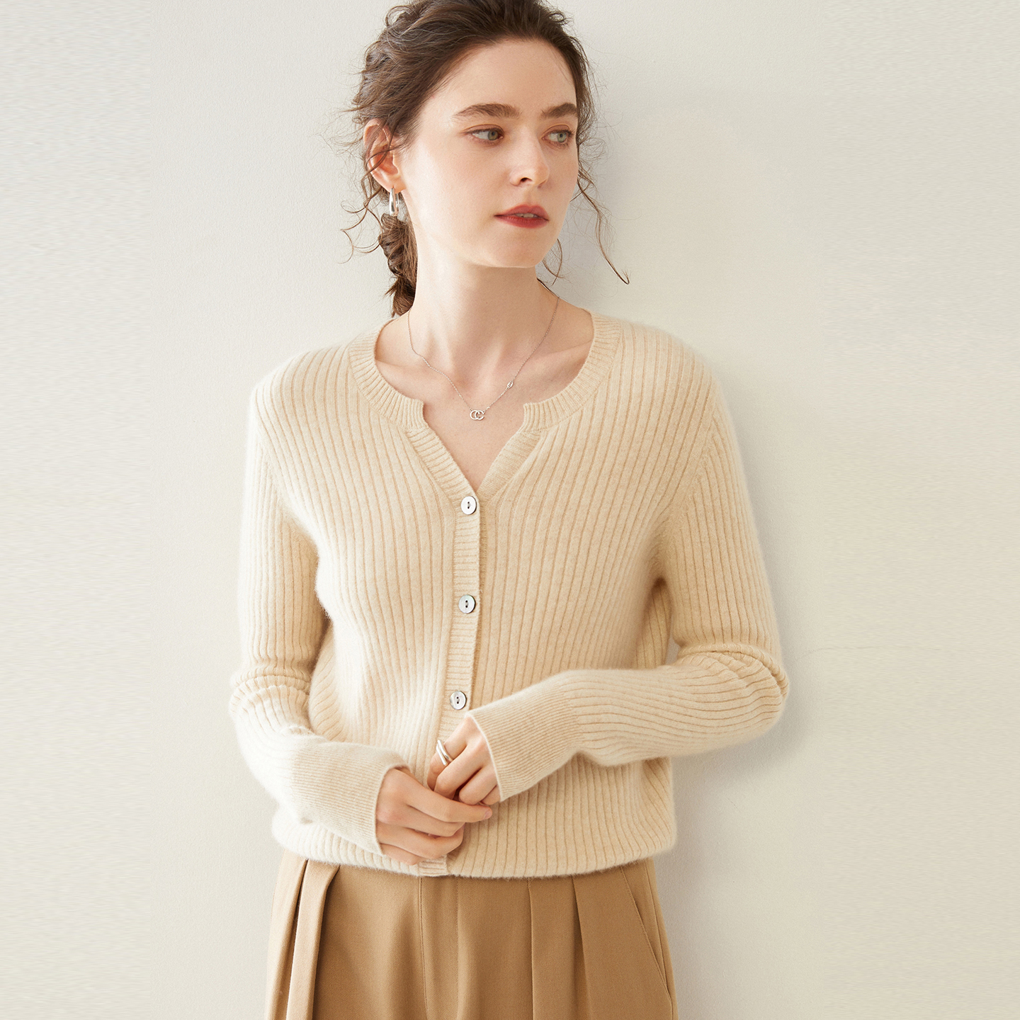 100%纯山羊绒衫女V领开衫外套宽松显瘦针织衫毛衣外搭上衣秋冬 - 图3