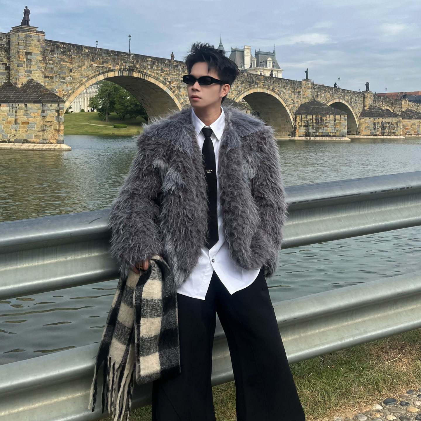 BLACKMAGAZINE小众复古仿貂毛晕色皮草外套轻奢感座山雕廓形夹克,淘宝优惠券,粉丝福利购,淘宝优惠卷