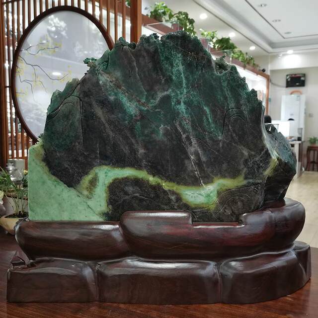 Natural jade, Dushan jade ornaments, jade carvings, bright future, collection of home and living room cultural toys, decorations and gifts