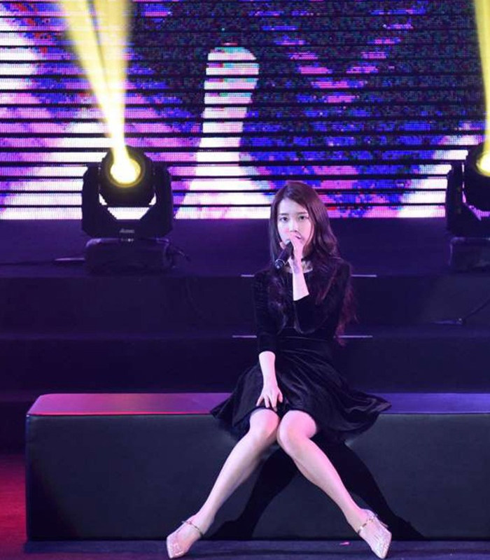 2020秋冬新款iu李智恩同款小连衣裙 魅使连衣裙