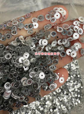 傣族服饰刺绣4mm太阳花金色银色亮片服装辅料中孔压纹车轮小珠片