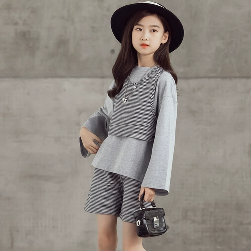 Осенний комплект, детский лонгслив, шорты, коллекция 2023, популярно в интернете, в западном стиле, подходит для подростков, 3 предмета