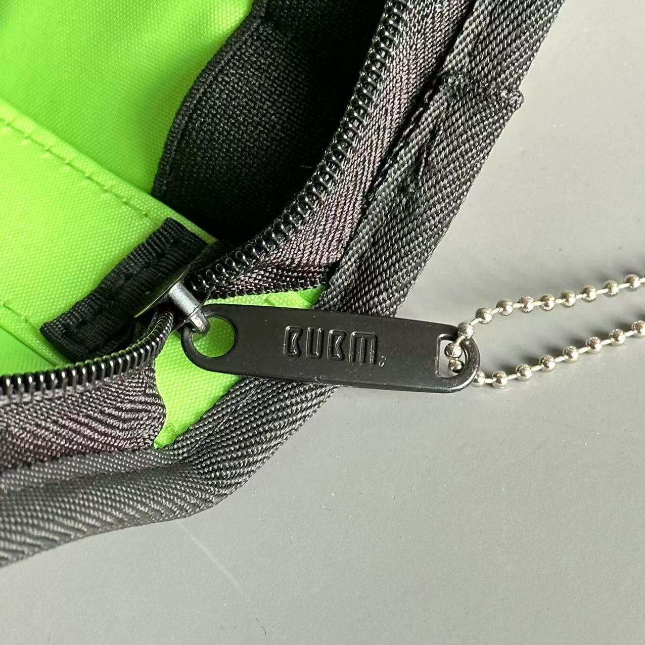 高品质数码配件收纳包 绑带固定保护 U盘MP3充电器拉链包