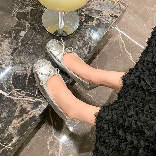 平底法式芭蕾鞋单鞋女2026夏季新款软底一脚蹬懒人鞋蛋卷鞋妈妈鞋 - 图3