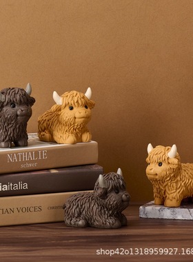 苏格兰高地牛树脂雕像可爱仿真小牛摆件跨境北欧家居节日装饰礼品