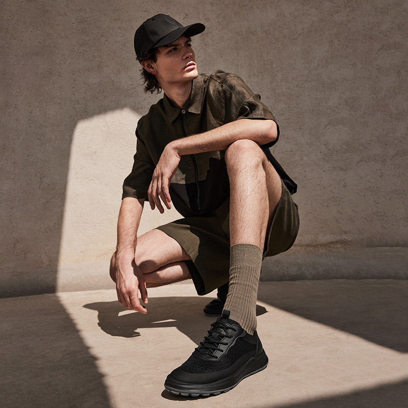  百丽集团男鞋时尚休闲鞋