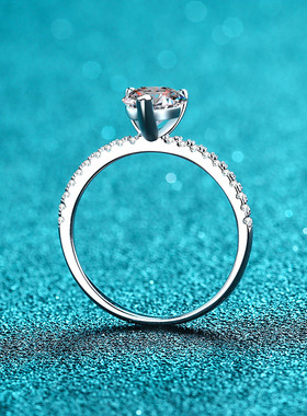 s925银镀18K金女镀pt950铂金介子求订婚心形莫桑石戒指指环时尚