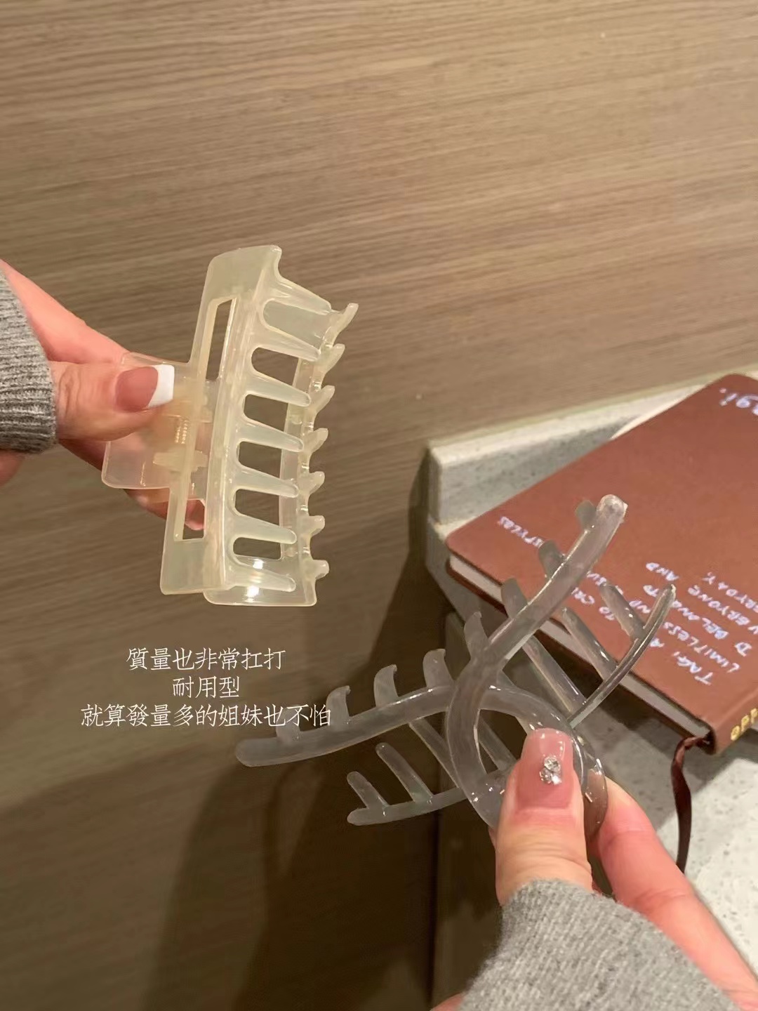 网红发夹鲨鱼夹发圈套装32件套，10个夹子+20个皮筋，质量杠杠的-第3张图片-提都小院