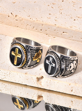 钛钢镀金上帝之手男士戒指