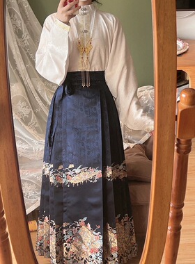 蝴蝶软璎珞明制项链长背云流苏