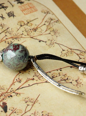 白色珠子女式长款手工编织饰品