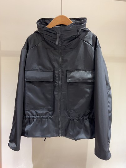 酷飒姐姐！篙级感双口袋立领夹克短外套女小众设计黑色冲锋衣外套