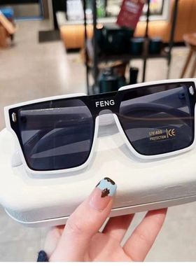 网红女可爱多巴胺甜妹风穿搭夏日套装少女亮色眼镜墨镜风格