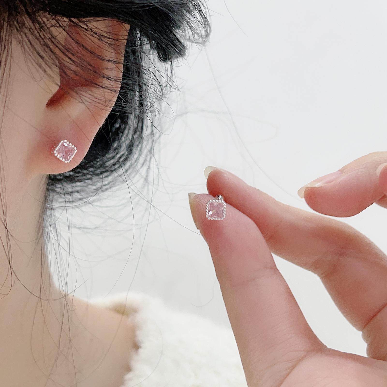 粉色小方钻耳钉s999纯银简约小巧睡觉免摘耳饰新款甜美精致耳环女,淘宝优惠券,粉丝福利购,淘宝优惠卷