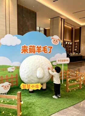 户外美陈可爱白色绵羊充气拱门
