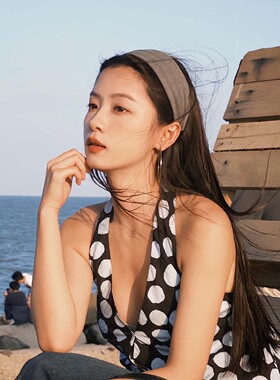 宽边高颅顶灰色发箍头饰女款2026新款高级感洋气时尚秋冬发卡头箍
