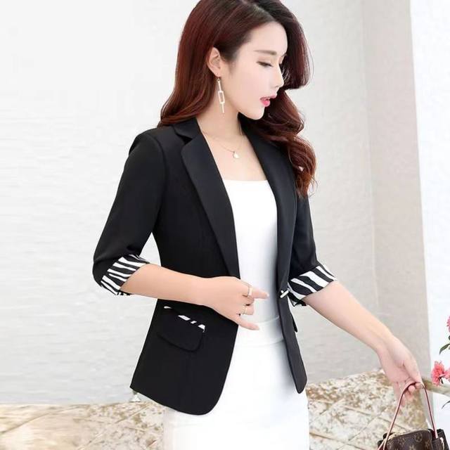 ຊຸດເສື້ອແຂນຍາວຂອງແມ່ຍິງ blazer ຂະຫນາດນ້ອຍ