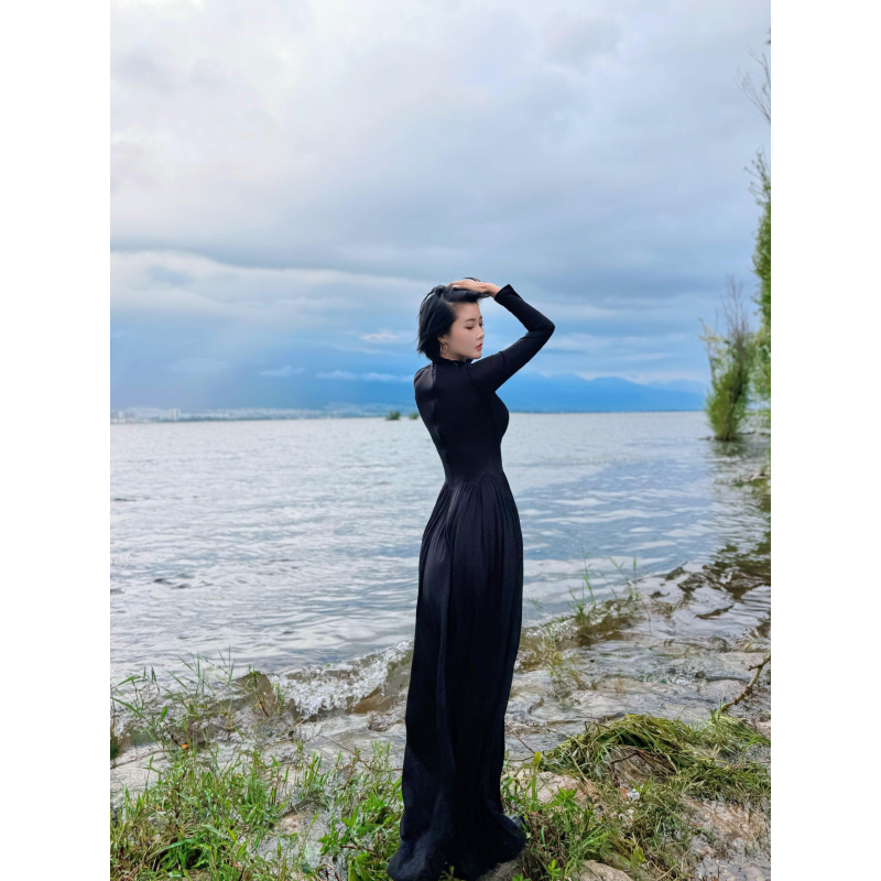 XULU原创天丝羊绒法式修身针织连衣裙收腰气质黑色打底百褶长裙 - 图0