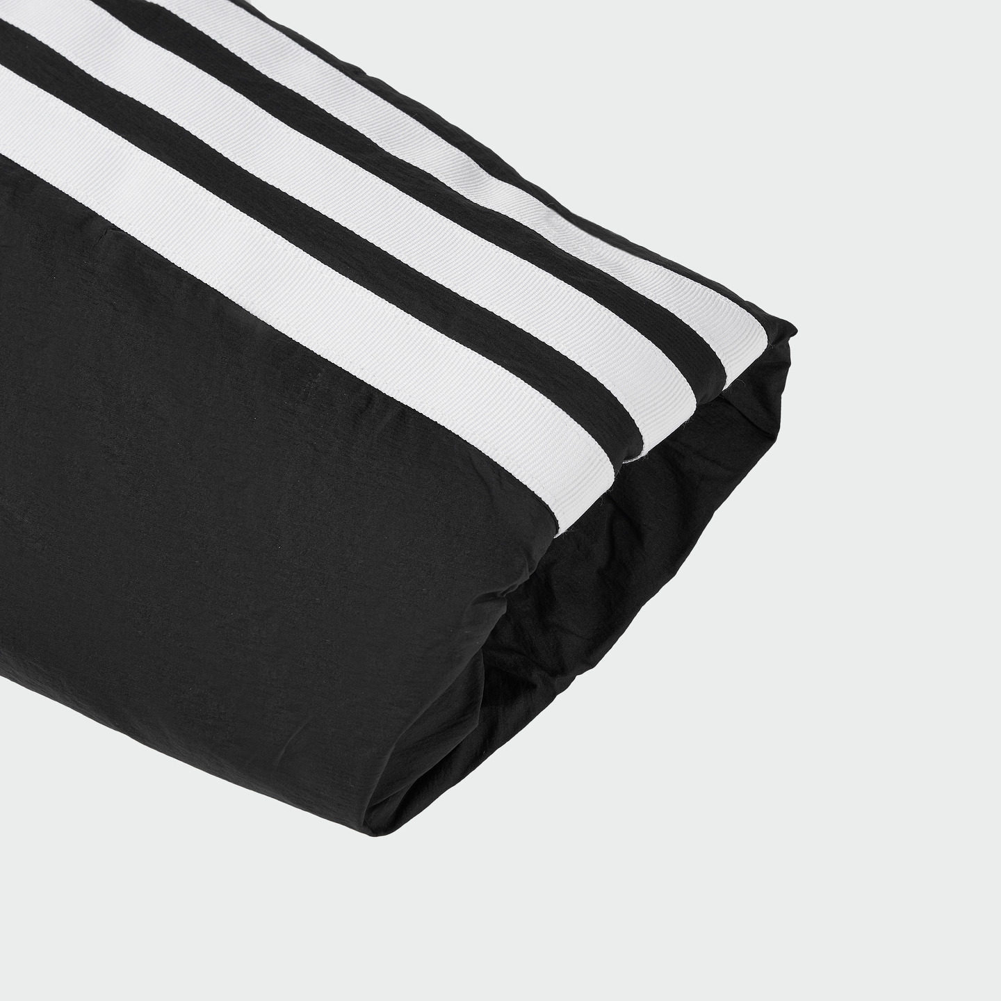 拒水防风保暖休闲鸭绒羽绒服男装秋冬adidas阿迪达斯轻运动