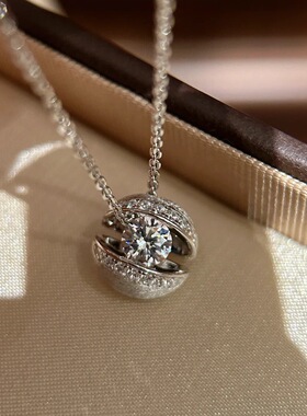 轻奢悬浮镶嵌拉丝工艺锆石吊坠女