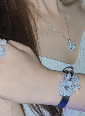 奢华优雅红玫瑰花宝石古董感手链