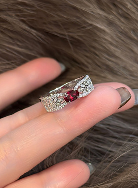 红刚玉蓝尖晶荧光灯变色开口戒指