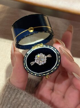 轻奢超闪大满钻花朵女戒