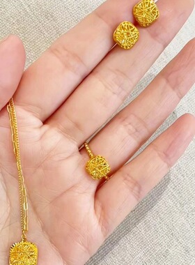 新款镂空方糖项链女生轻奢小众越南沙金配饰感送