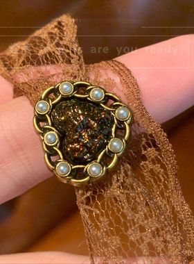 咖色蕾丝颈带中古choker颈链女复古珍珠爱心吊坠锁骨链日常百搭