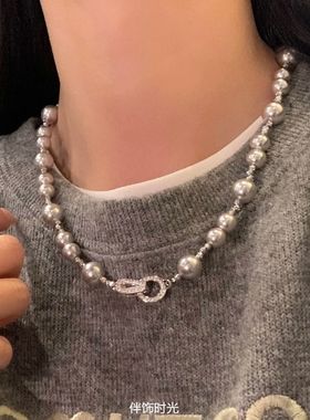 高级感灰色珍珠项链小众设计感高级气质锁骨链女夏甜酷百搭颈链