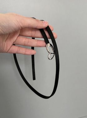 一款多戴长款皮革choker黑色复古项圈爱心多层锁骨链甜酷