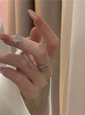 冷淡风时尚高级连体戒指女小众设计感一体式轻奢蝴蝶链条带双指环