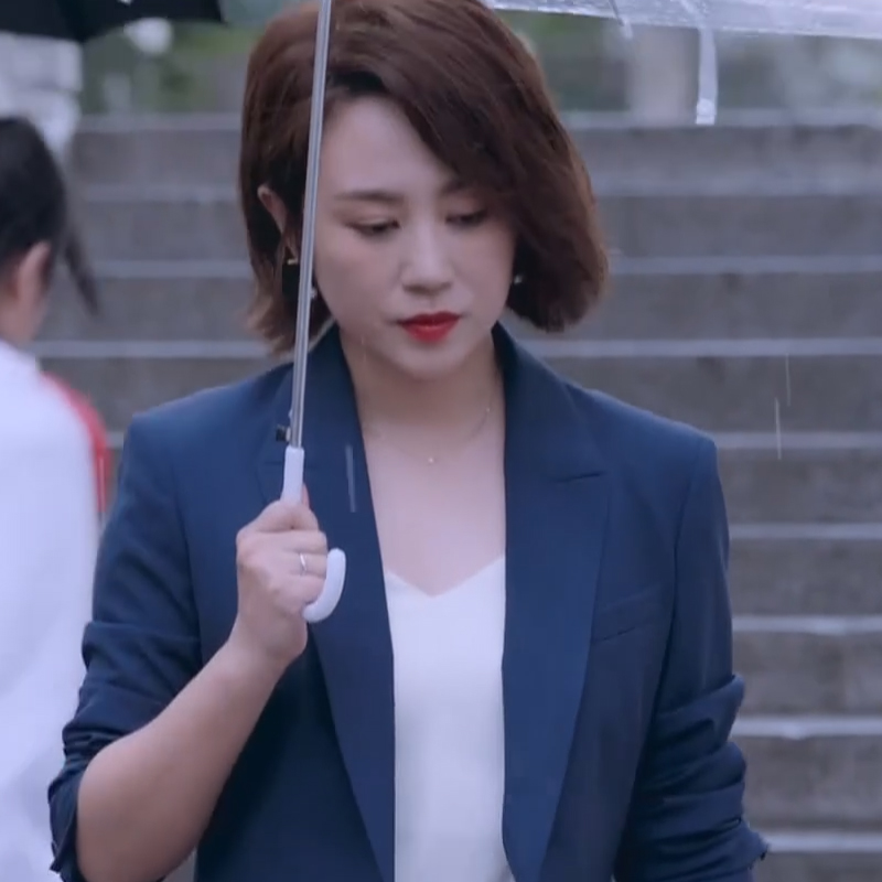 上班啦妈妈2马丽刘艾同款无袖雪纺衫背心女上衣宽松V领吊带衫夏OL - 图2