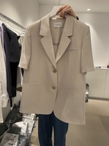 Nine 2022 0422 South Korea East gate stall coat area abigail-7262100